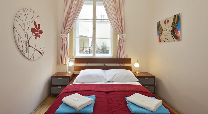 Picasso Apartament *